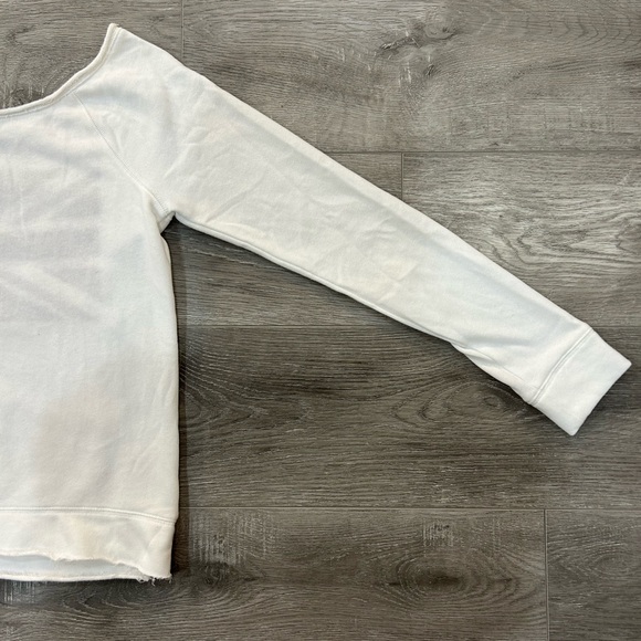 Victoria's Secret Fashion Show Sweater - Picture 11 of 12